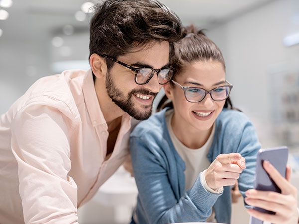 vendita lenti oftalmiche essilor Maranello